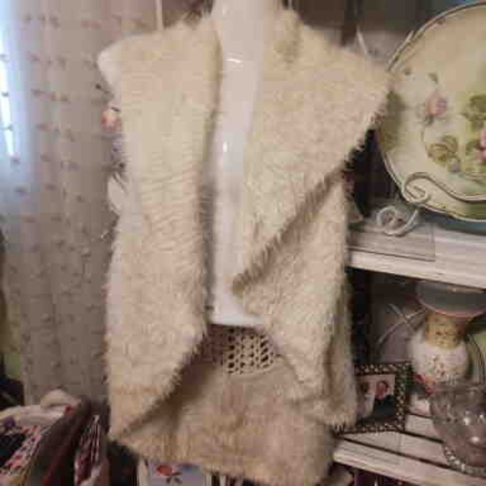 Faux Fur Crocheted Vest Size 2x